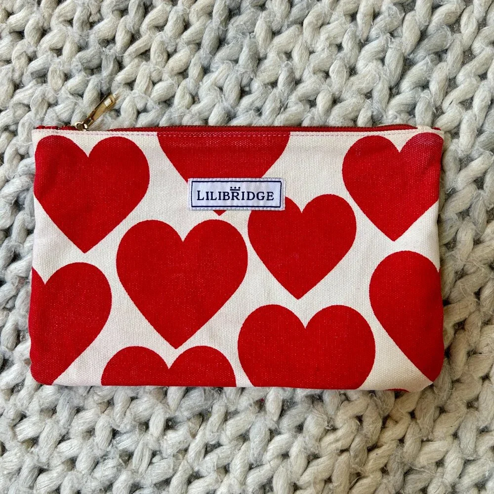 Lilibridge Heart Clutch or Pouch, Gently Pre-Loved MSRP $46 - Picture 1 of 4